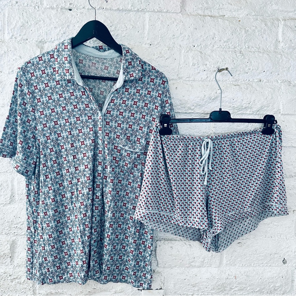 Victoria's Secret Lightweight Printed Short PJ Set in White, Red & Black